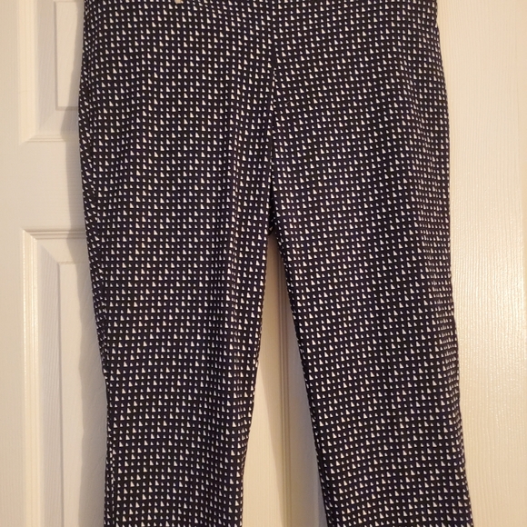 Capri pants - Picture 3 of 4